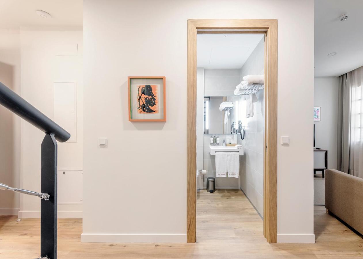 Graffiti Suites El Museo Málaga Eksteriør billede